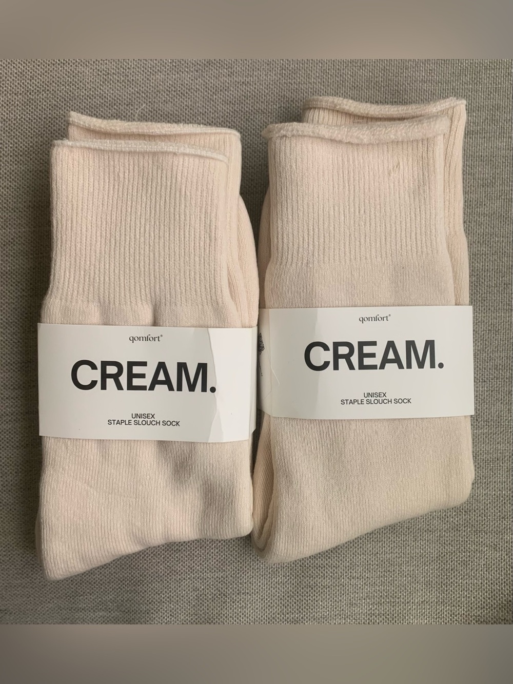 Qomfort Cream Staple Slouch Socks - Unisex